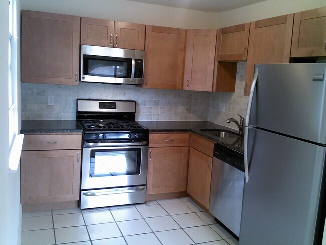 Foto del edificio - 7827 Bradford St