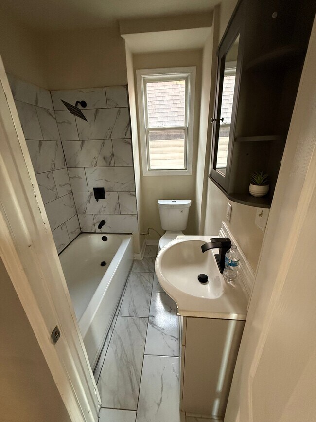 Foto del edificio - 3906 Catalpa St