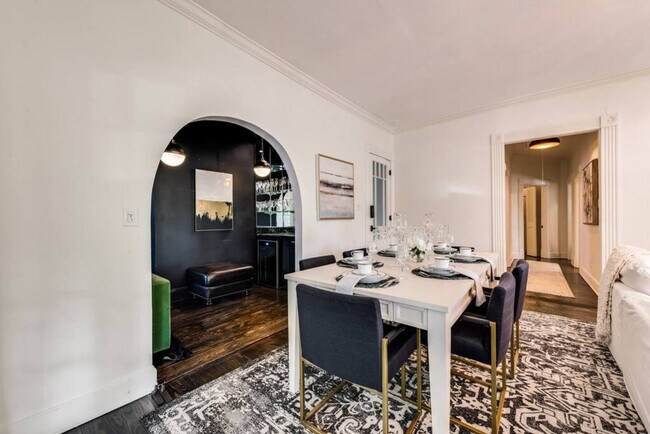 Foto del edificio - 4502 Reiger Ave