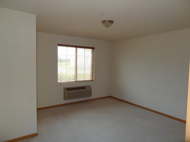 Building Photo - 232 Bertram Dr