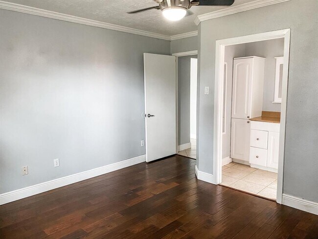 Building Photo - 2793 Glen Haven Dr