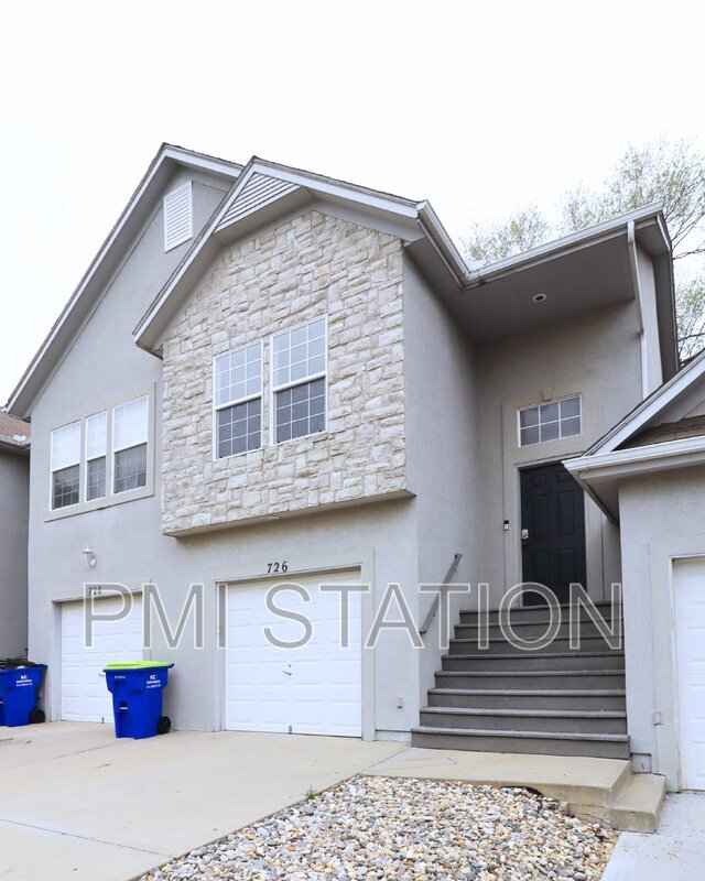 Building Photo - 726 S Woodson Ln