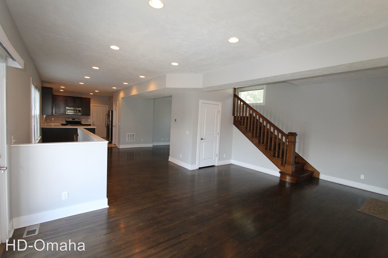 Primary Photo - 3 br, 1.5 bath House - 1421 B St.