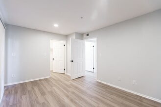 Interior Photo - 315 South Virgil Ave