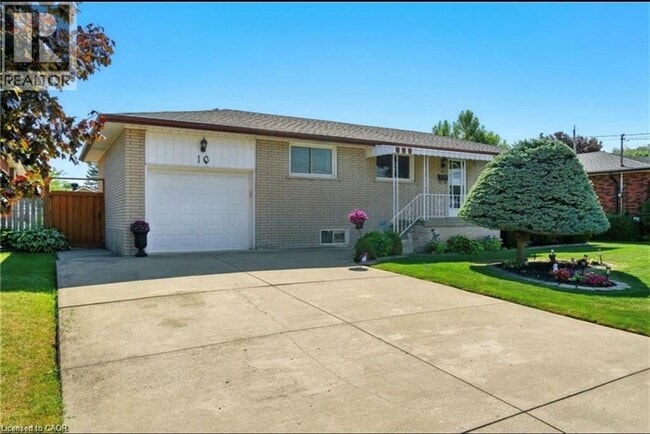 Building Photo - 10 Rose Crescent