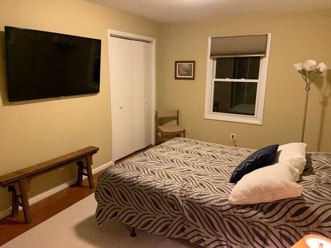 Foto del edificio - 10400 Farnham Dr