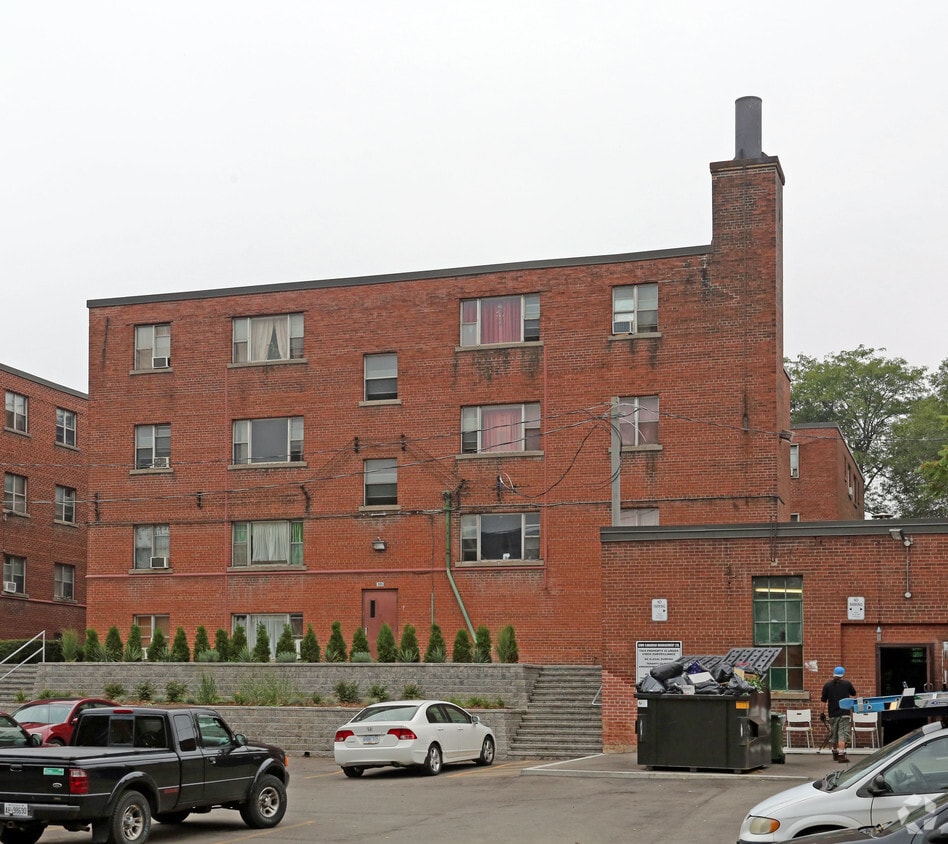 Building Photo - Claremount Court