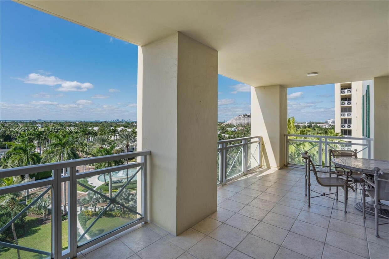 Foto principal - 445 Grand Bay Dr