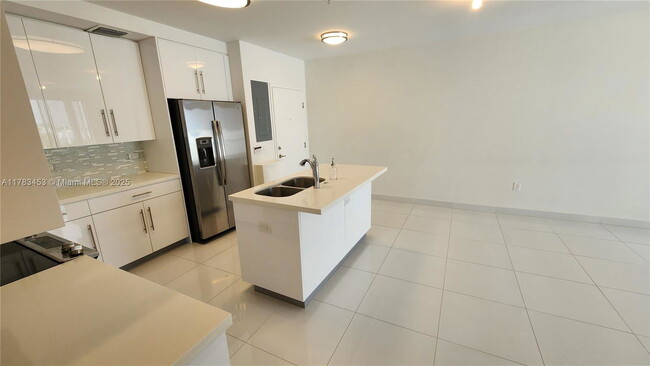 Foto del edificio - 2651 NE 212th Terrace
