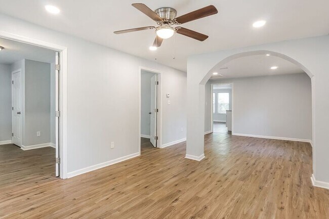 Foto del edificio - 4241 Pulaski Street