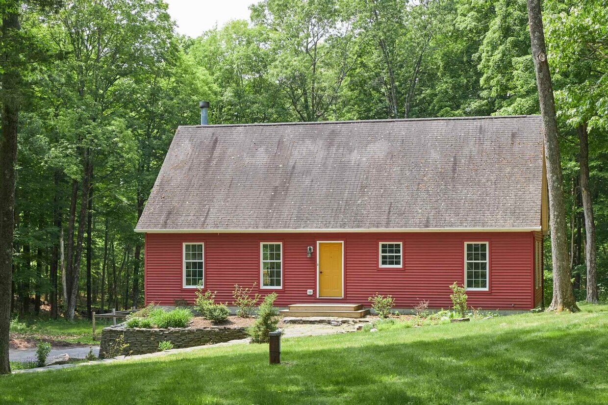 Primary Photo - 21 Kipp Rd
