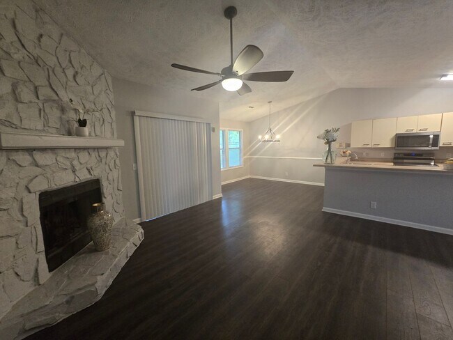 Building Photo - 6764-8 Willowbrook - Stewarts Creek