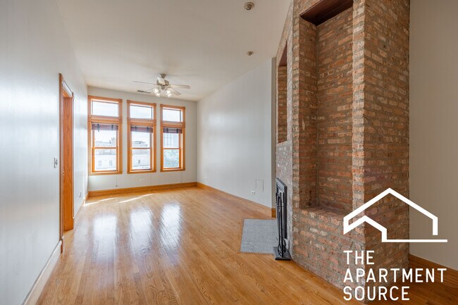 Foto del edificio - 1162 W Grand Ave