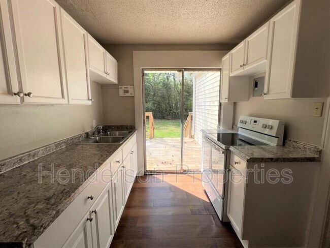 Foto del edificio - 1256 Edgewood Rd