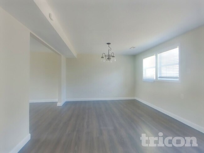 Foto del edificio - 13 Cardigan Ct