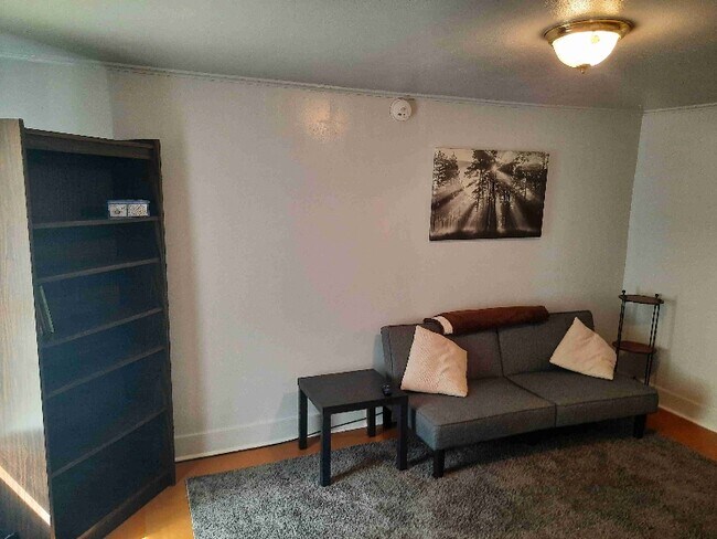 Foto del edificio - 709 Indiana St