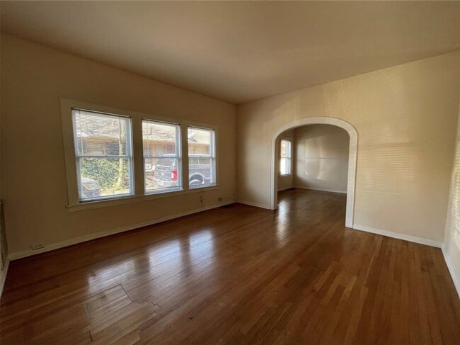 Building Photo - 1706 Hawthorne St