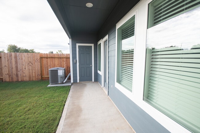 Foto del edificio - 10217 Berkeley Springs Trl