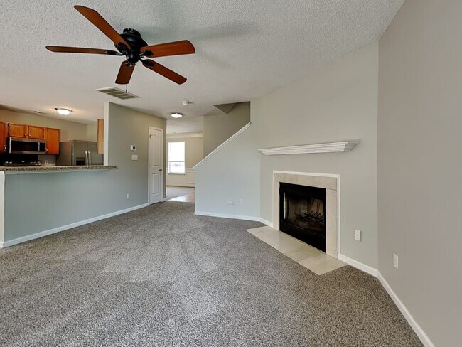 Building Photo - 13901 Silver Dart Pl