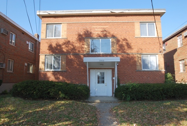 Foto del edificio - Crest Hill Quad Apartments