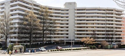 Building Photo - 5300 Columbia Pike