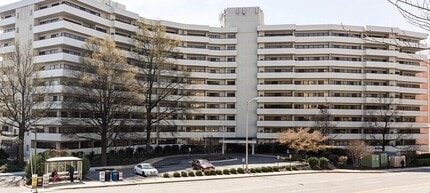Building Photo - 5300 Columbia Pike