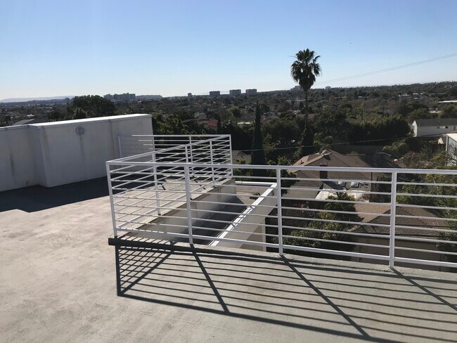 Foto del edificio - 3357 Moore St