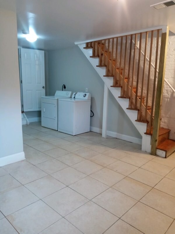 Building Photo - 716 McKewin Ave