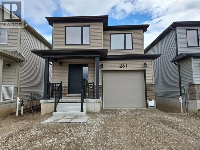 Building Photo - 261 Benninger Dr