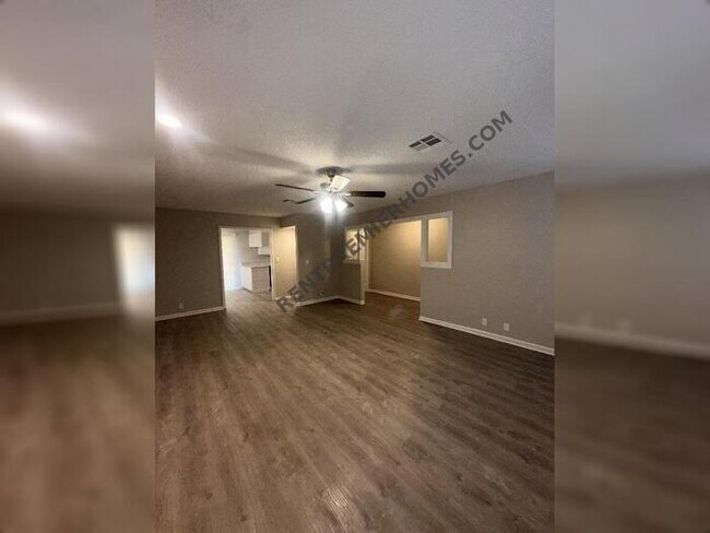 Building Photo - 601 Rolling Hls Ter