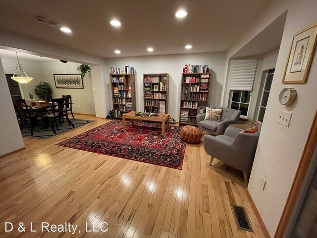 Foto del edificio - 5 br, 4 bath House - 460 Fox Run Cir
