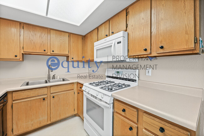 Building Photo - 537 S 900 E
