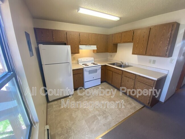 Building Photo - 3330 Joanna Brunner St