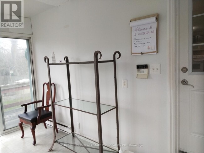 Building Photo - 161 Henderson Ave