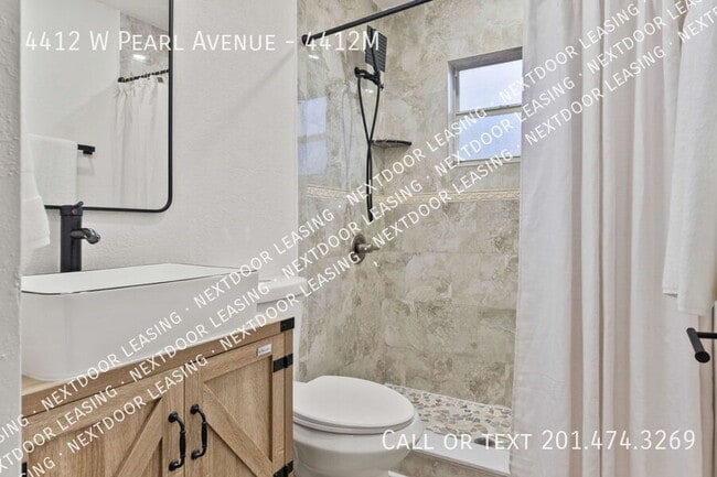 Building Photo - 4412 W Pearl Ave