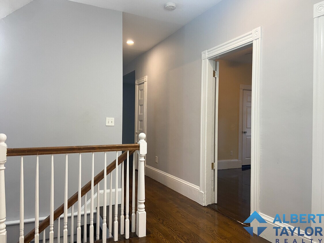 Foto principal - 19 Parker Hill Ave