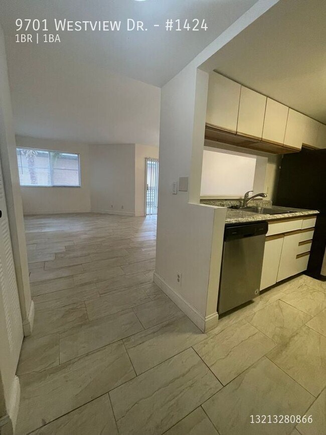 Foto del edificio - 9701 Westview Dr
