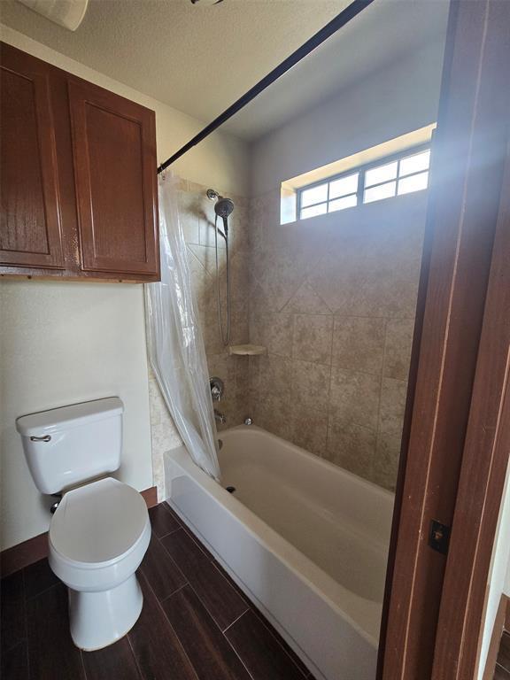 Foto del edificio - 143 Spring Hollow Trail