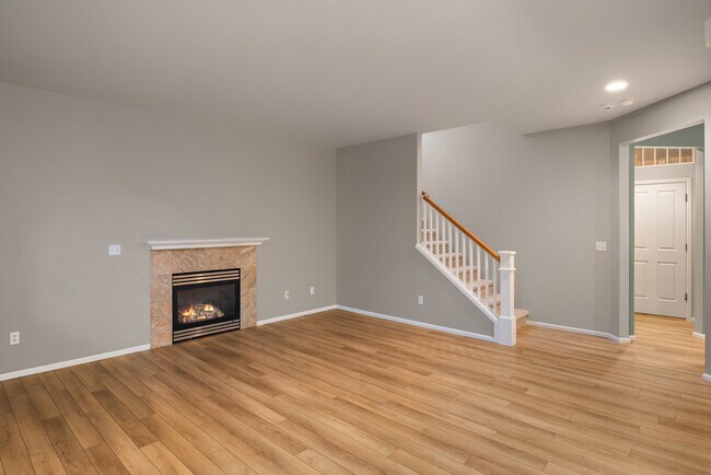 Building Photo - 17015 Woodside Dr SE