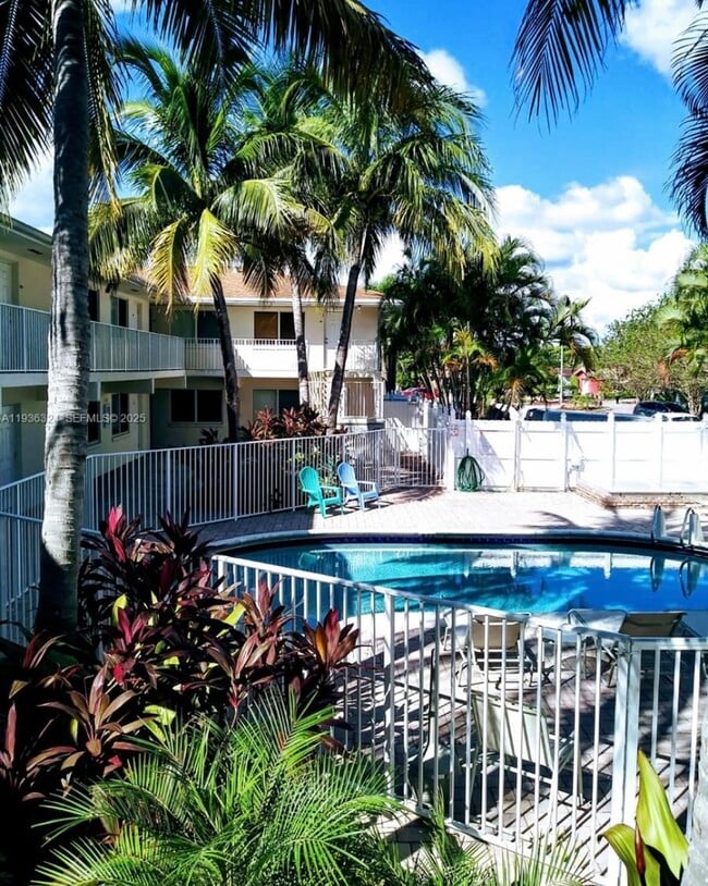 Building Photo - 1864 NE 46th St