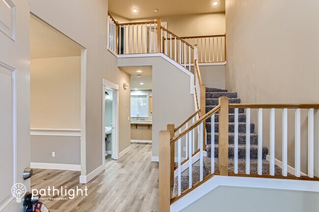 Building Photo - 890 W Lookout Ridge Dr, Washougal, WA, 98671