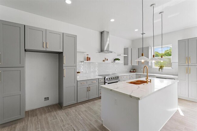 Foto del edificio - 70 N Pine Harbour Dr
