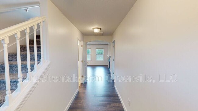 Building Photo - 547 Foster Pl Dr