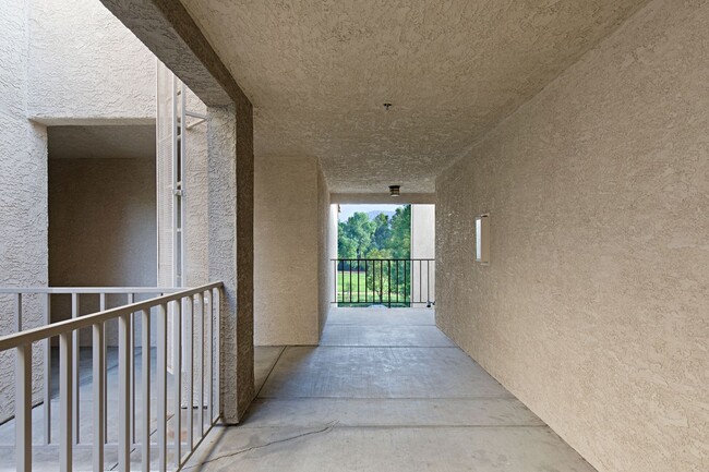 Building Photo - 1980 Las Colinas Cir