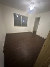 Building Photo - 13139 Pebblewalk Cir N