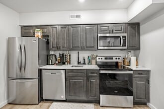 Building Photo - 324-326-326 Darby Rd