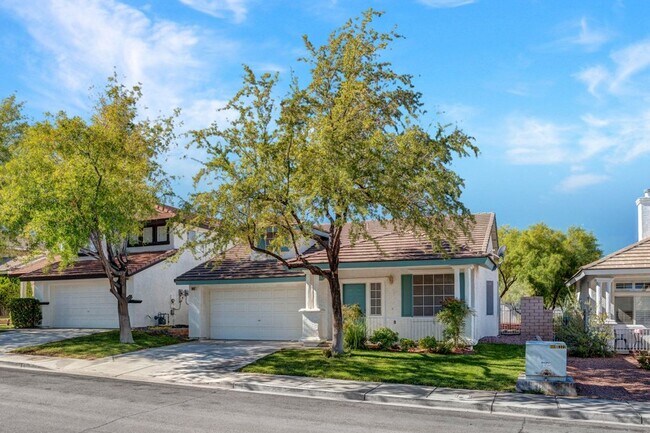 Foto del edificio - VERY CUTE 2 BEDROOM, SINGLE STORY HOME IN ...