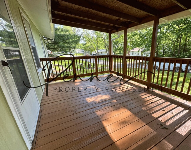 Building Photo - 5006 N Crystal Ave