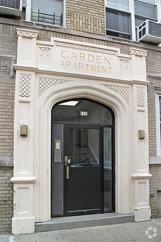 Building Photo - 135 Van Wagenen Ave