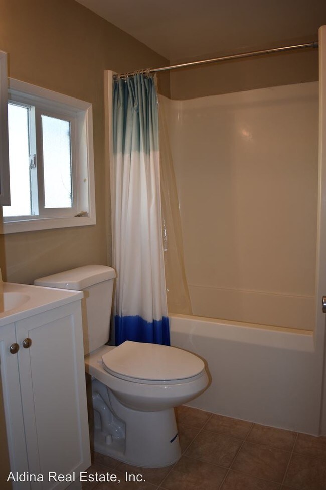 Building Photo - 1 br, 1 bath House - 35-A Miller Ave.